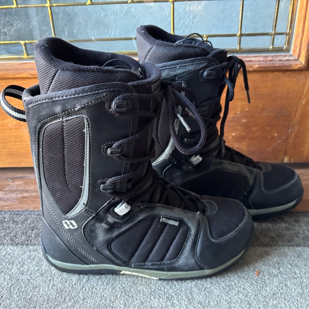 Morrow Black Snowboard Boots
